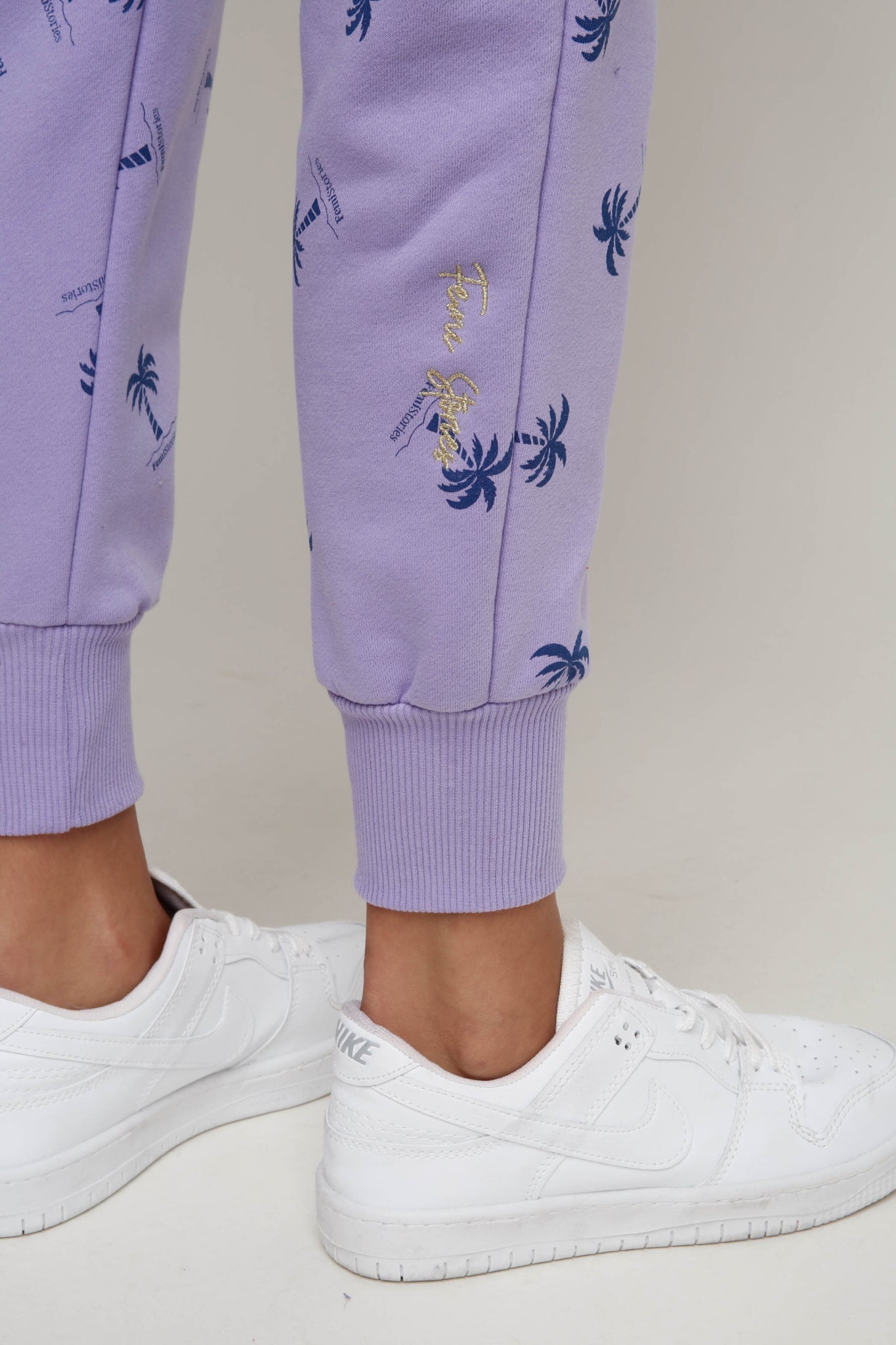 LAVENDER TRACKSUITS WITH PALM TREES - PORTOBELLO