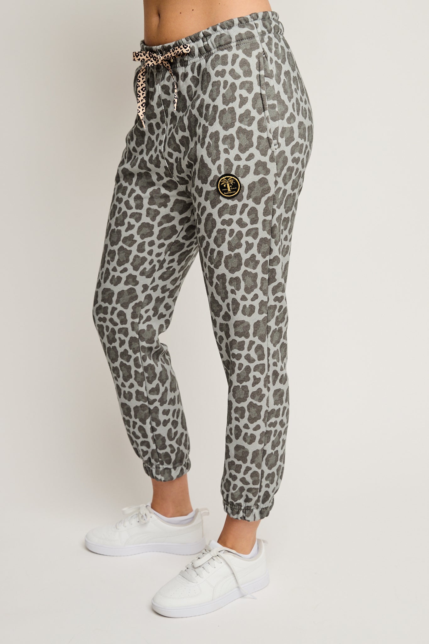 SPODNIE DRESOWE TYPU BAGGY SZARE Z PRINTEM W PANTERĘ - REVE