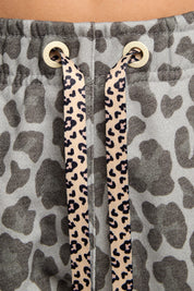 SPODNIE DRESOWE TYPU BAGGY SZARE Z PRINTEM W PANTERĘ - REVE