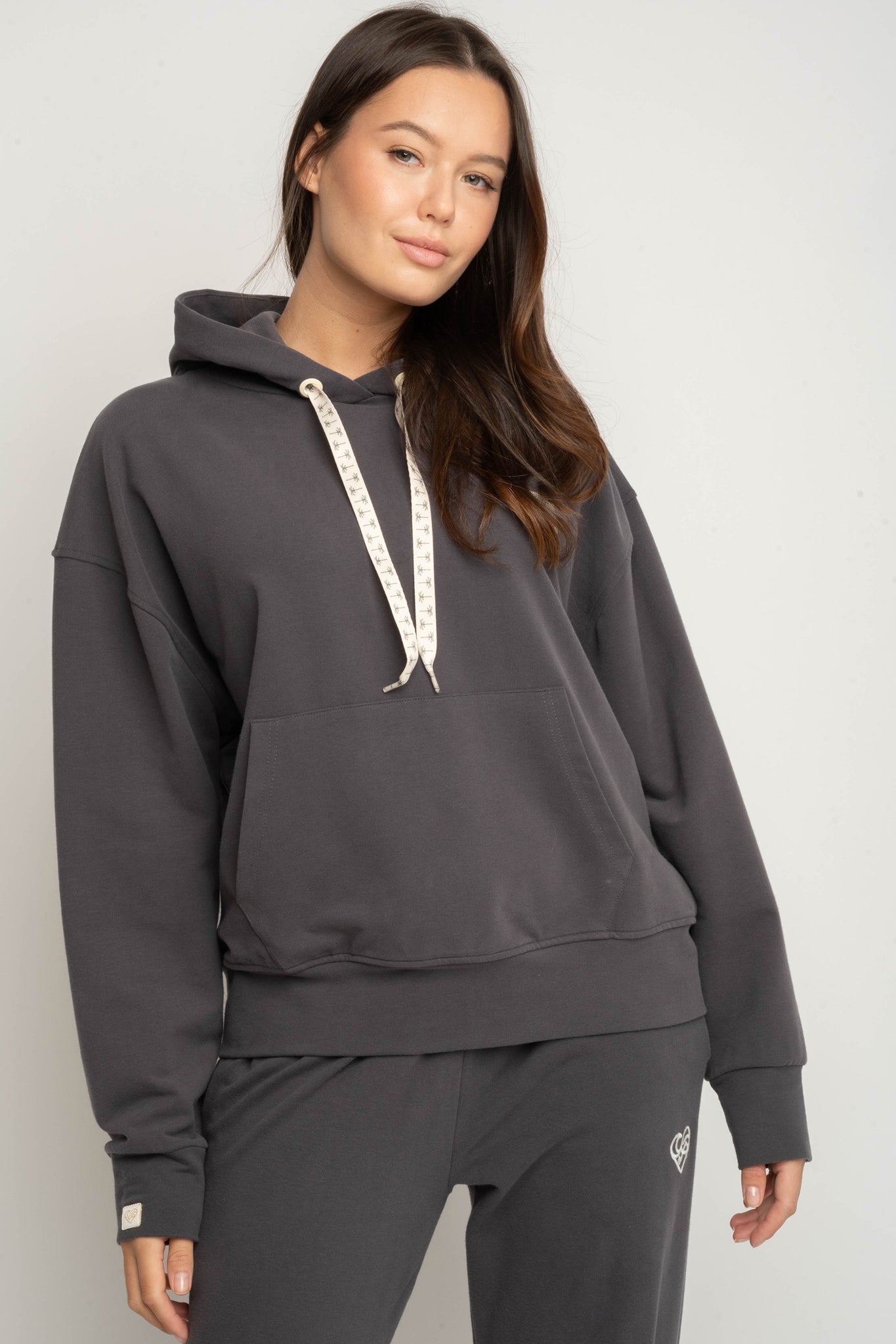 BLUZA Z KAPTUREM GRAFITOWA - AURENA