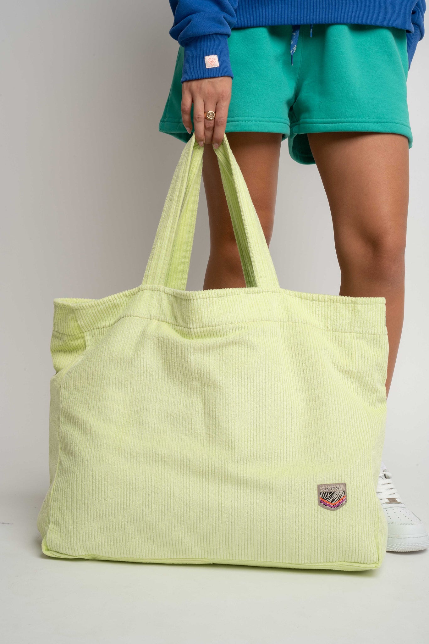 TORBA TYPU SHOPPER BAG ŻÓŁTA Z ANTRACYTOWYM NAPISEM - NAYA