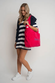 TORBA TYPU SHOPPER BAG FUKSJOWA Z NIEBIESKIM NAPISEM - NAYA