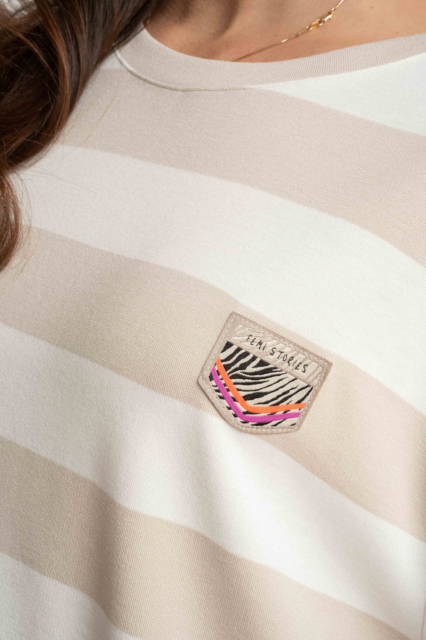 T-SHIRT BEŻOWY W PASKI - MARE