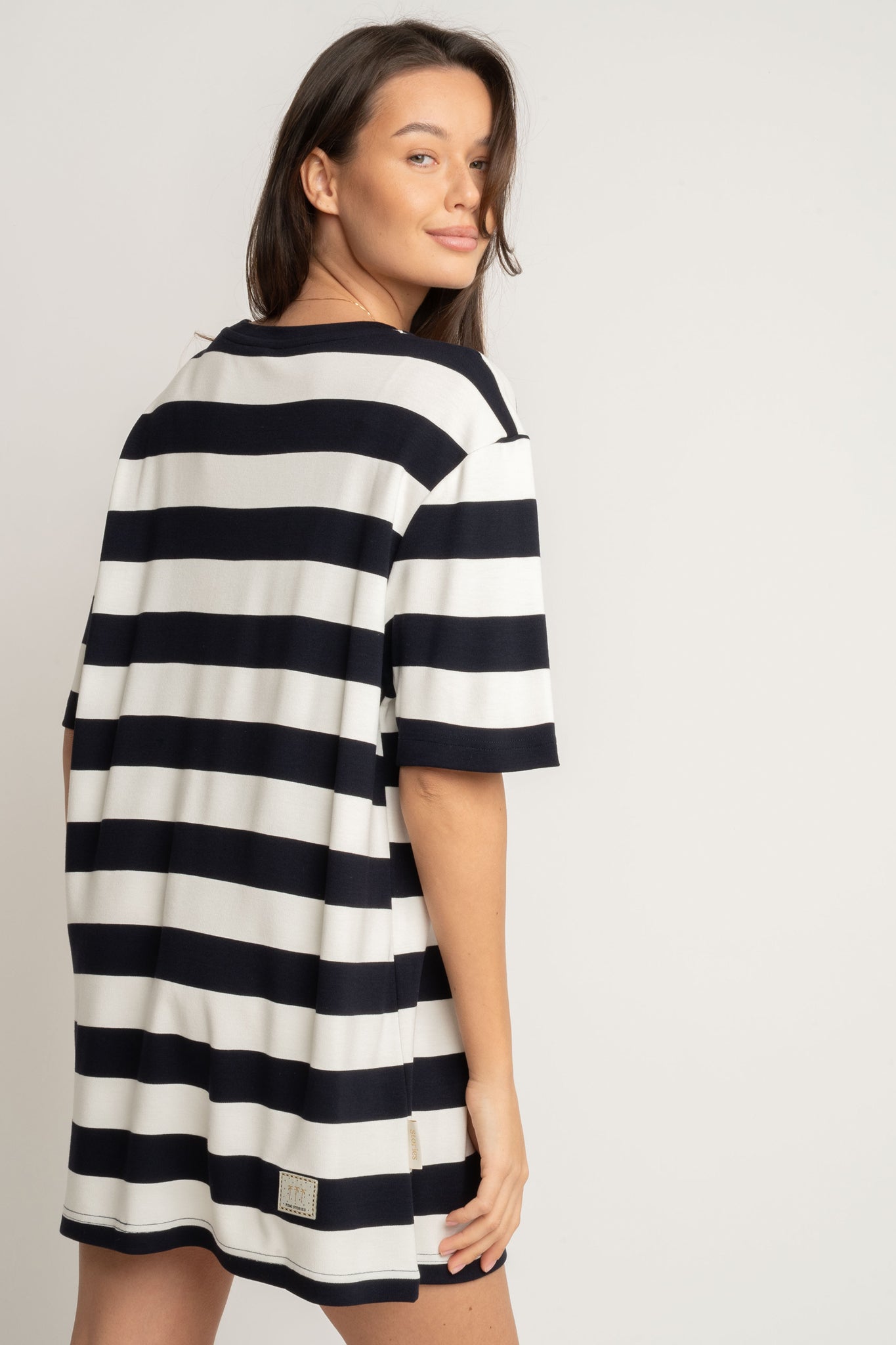 T-SHIRT CIEMNOGRANATOWY W PASKI - MARE