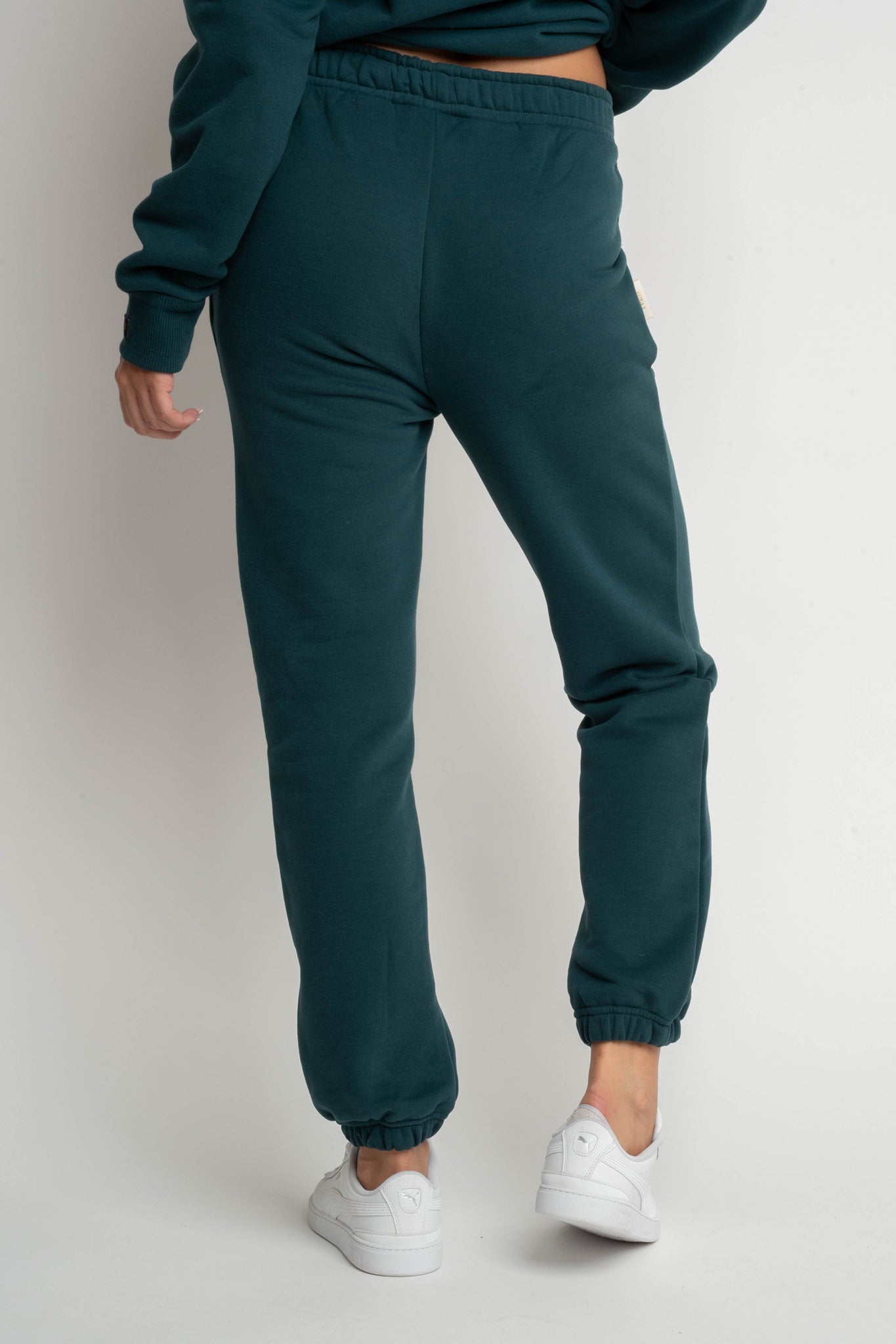 GREEN SWEATPANTS - HARUKA