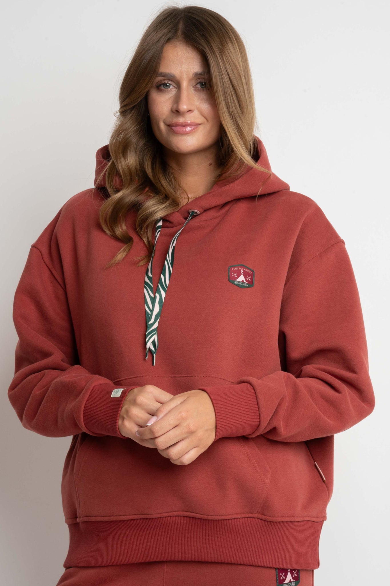 BRICK RED HOODIE - AURENA