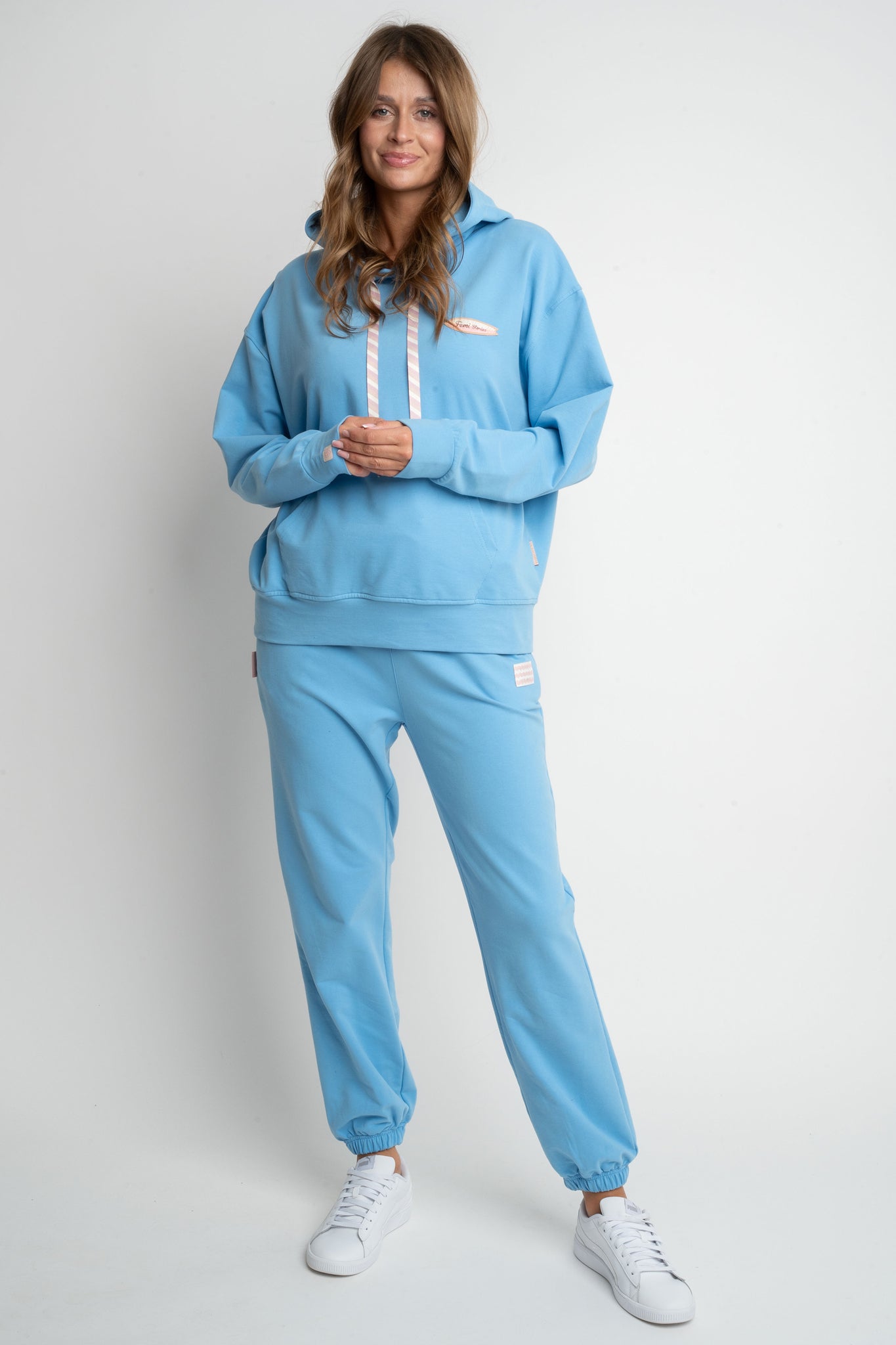 BLUZA Z KAPTUREM NIEBIESKA - AURENA
