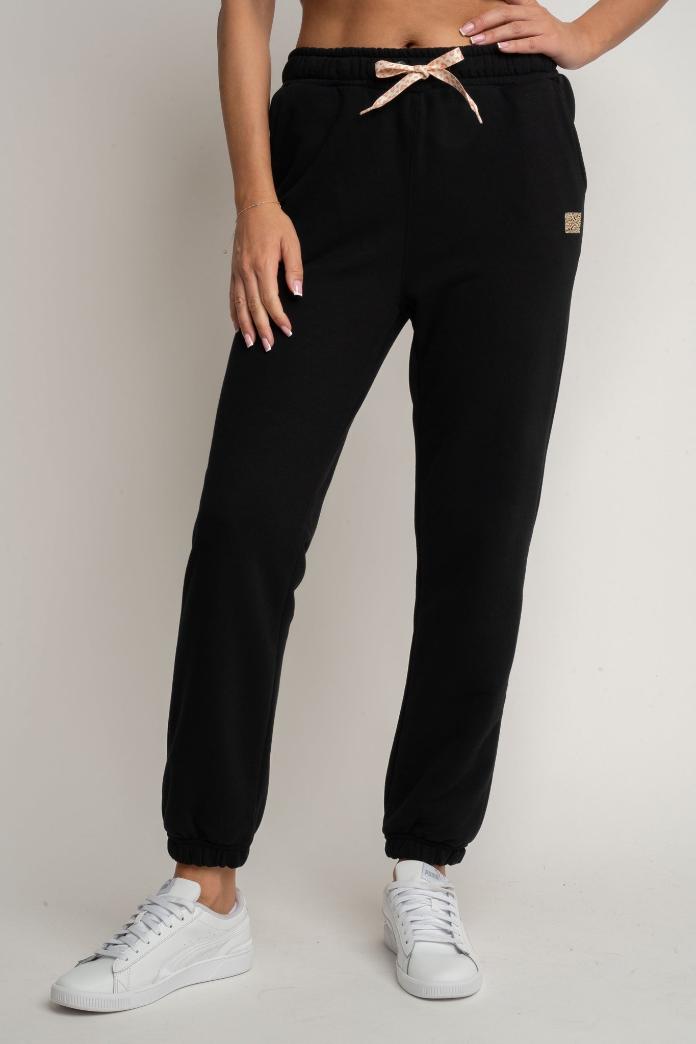 BLACK SWEATPANTS - HARUKA