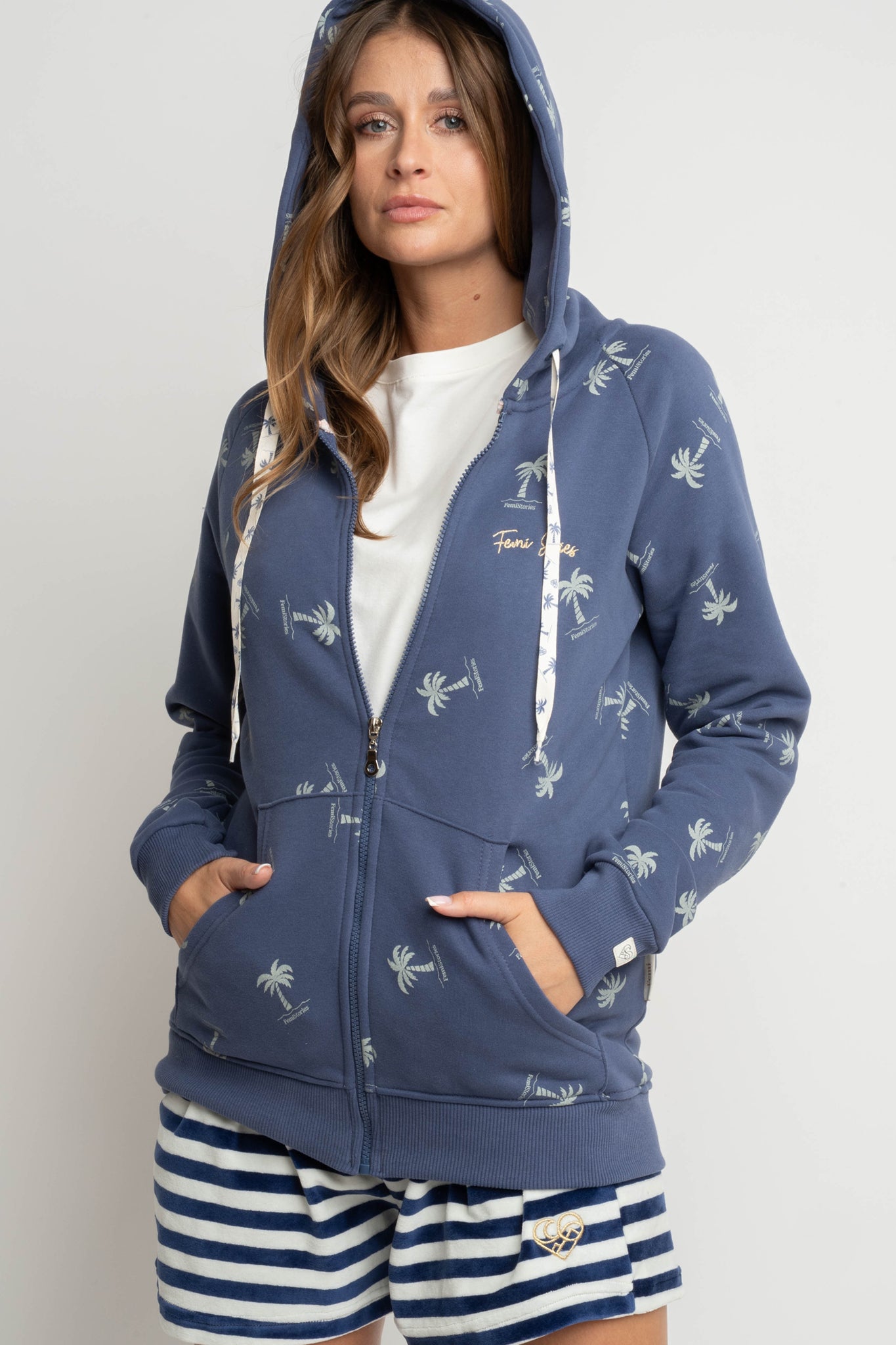 BLUZA Z KAPTUREM AMUR - NAVY