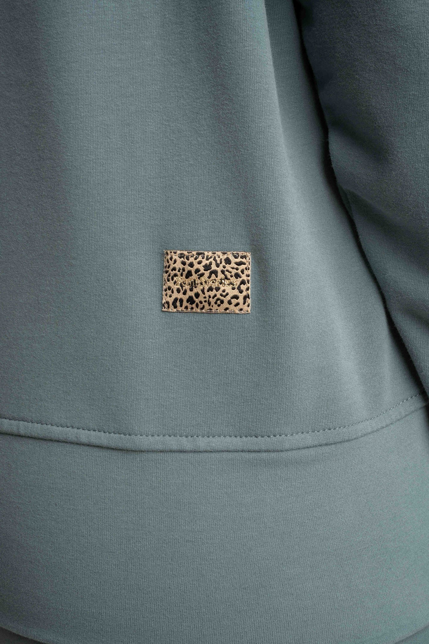 KRÓTKA BLUZA Z KAPTUREM TURKUSOWA - ETOILE