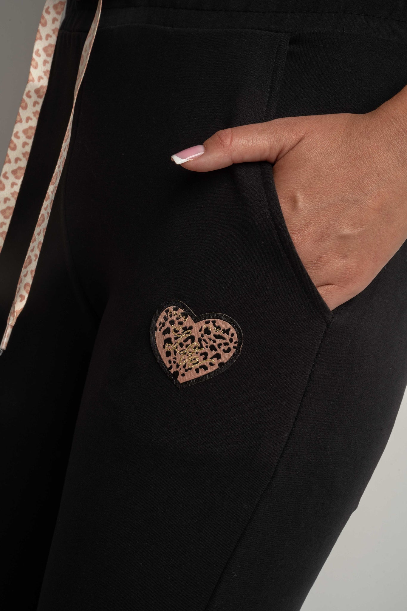 BLACK SWEATPANTS - VANO