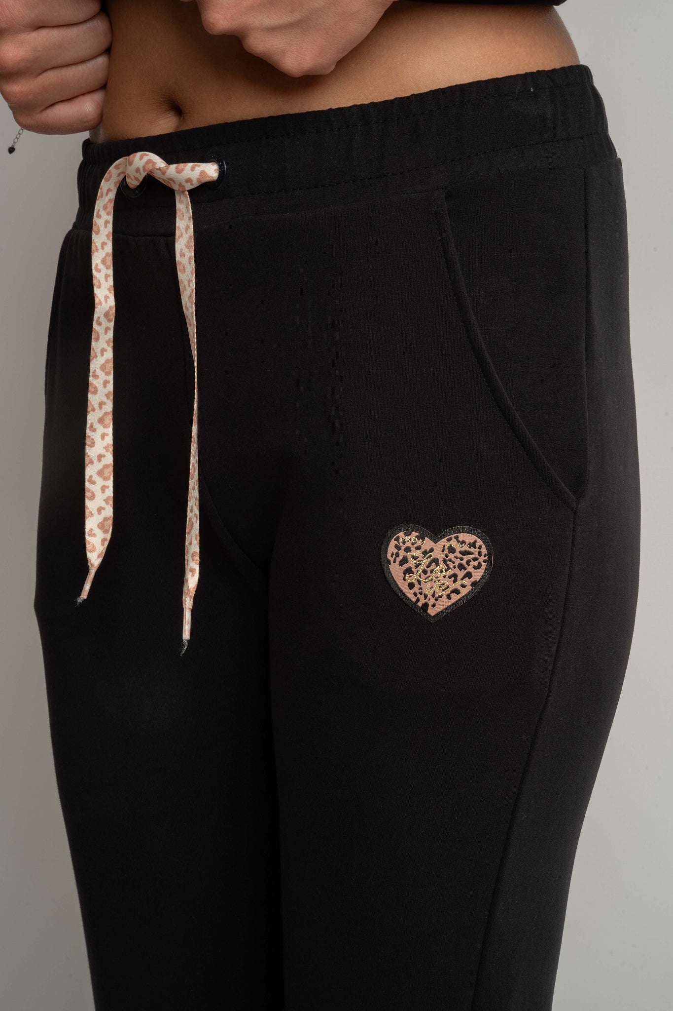 BLACK SWEATPANTS - VANO
