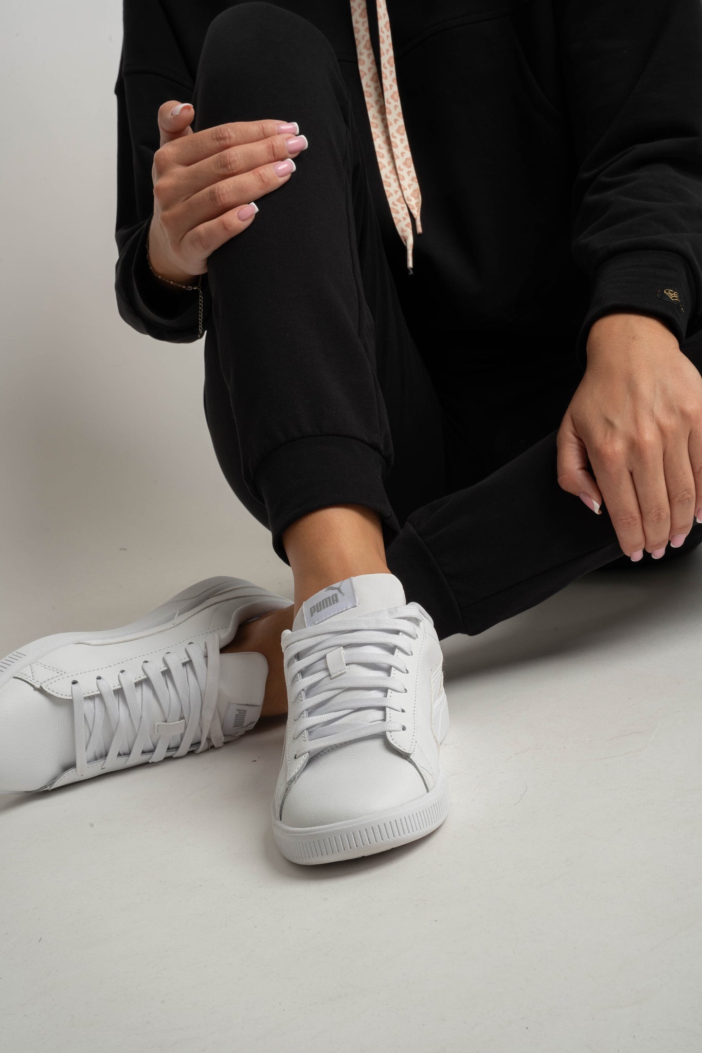 BLACK SWEATPANTS - VANO