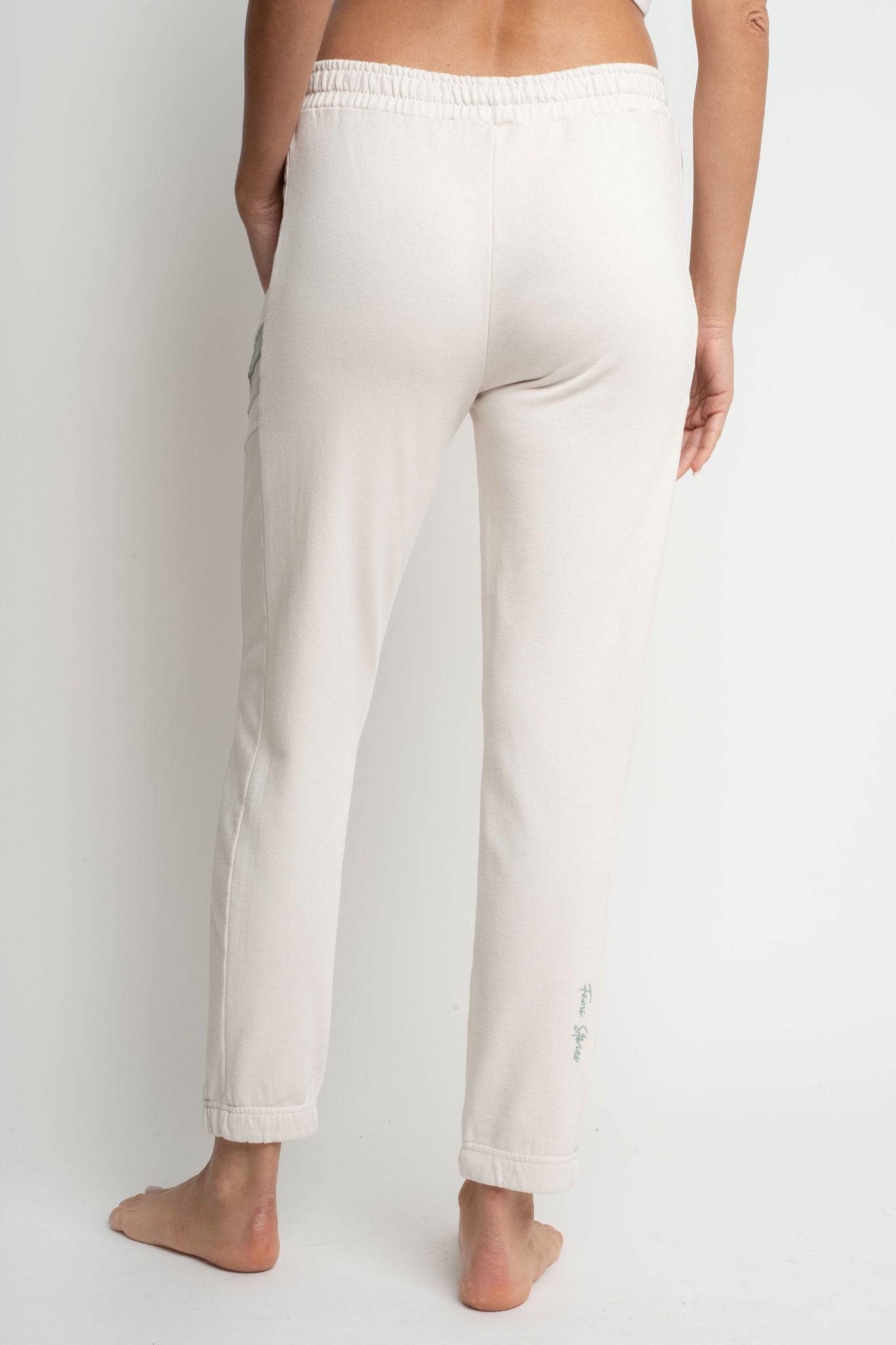 FITTED BEIGE SWEATPANTS - MAUI