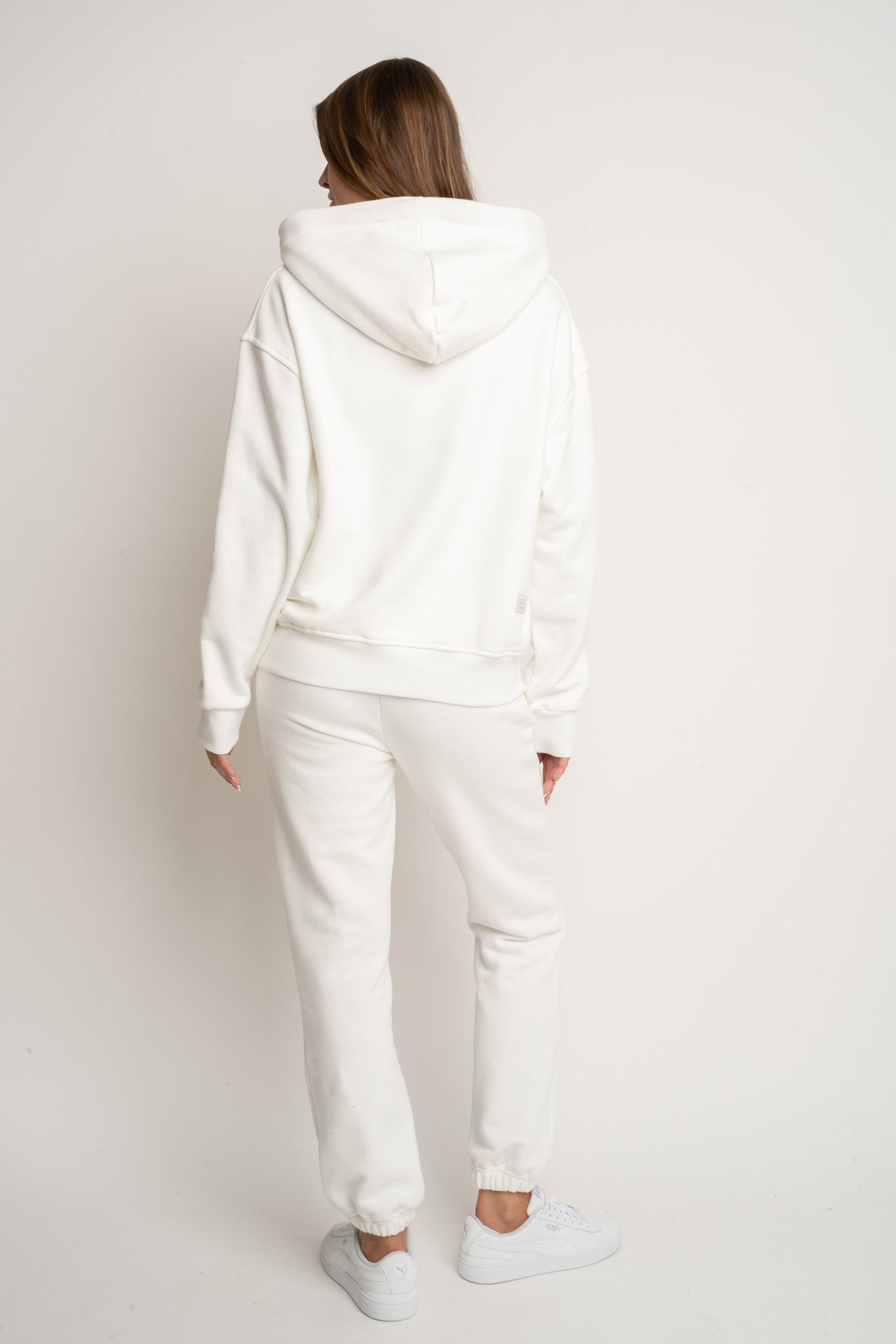 WHITE HOODED SWEATSHIRT - AURENA