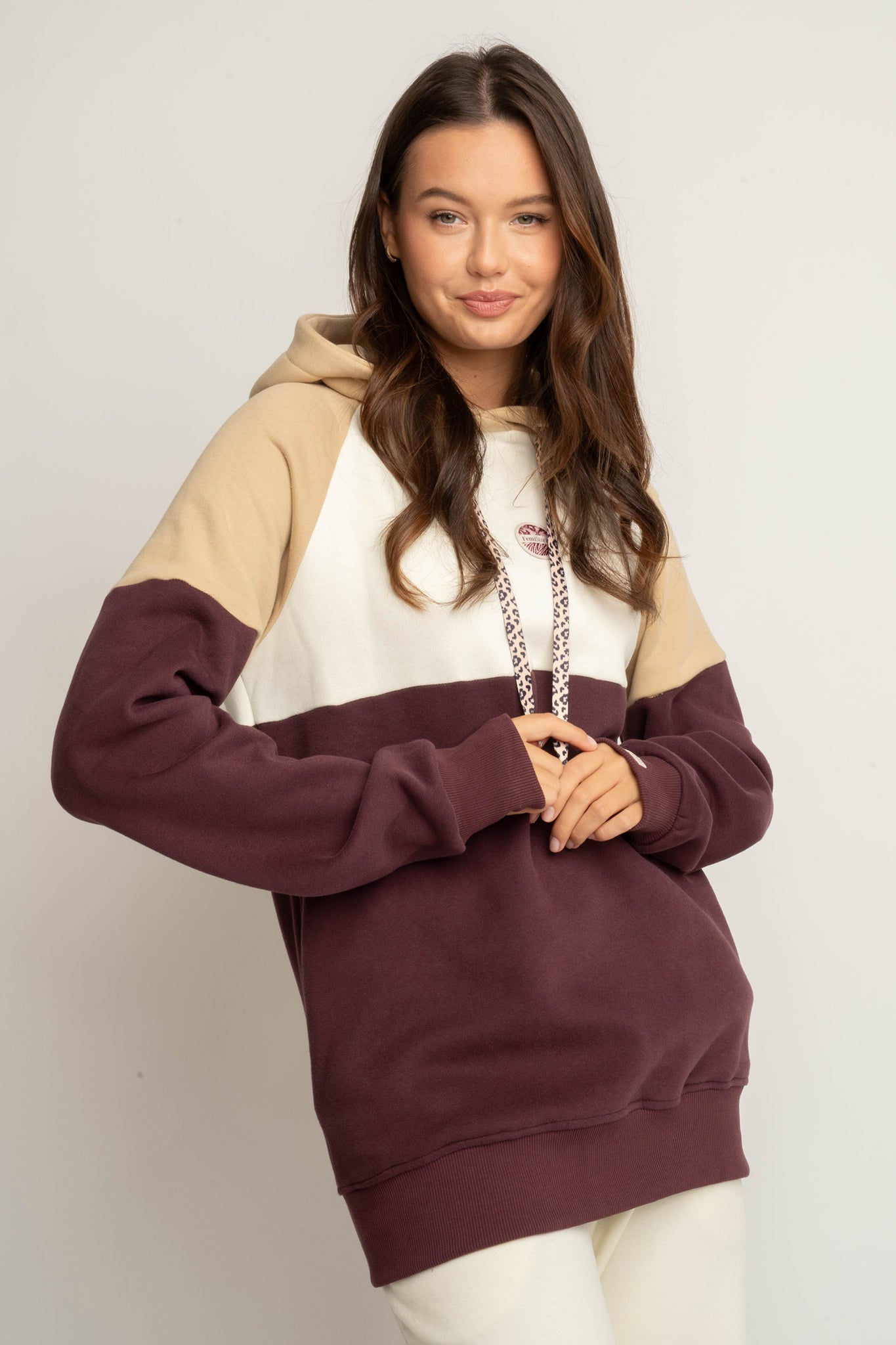 BLUZA Z KAPTUREM BORDOWA - NEMOS