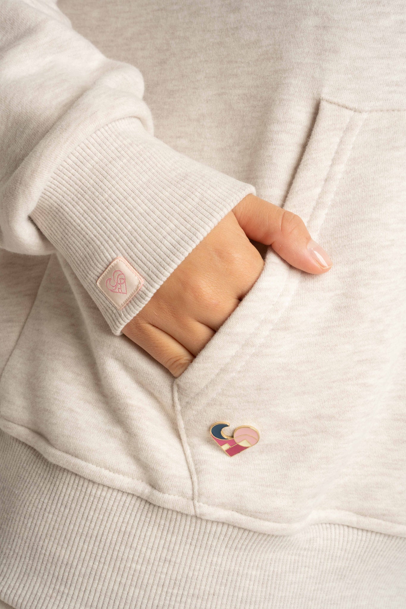 BLUZA Z KAPTUREM W KOLORZE NATURALNEJ KONOPII  - AURENA