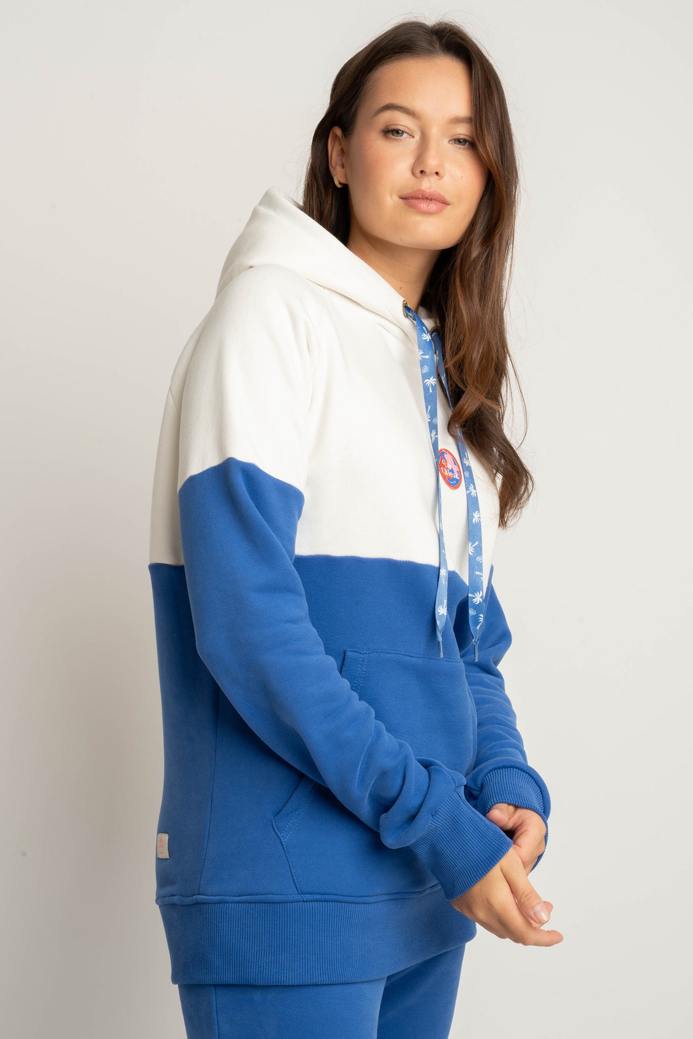 BLUZA Z KAPTUREM NIEBIESKA - KENTA