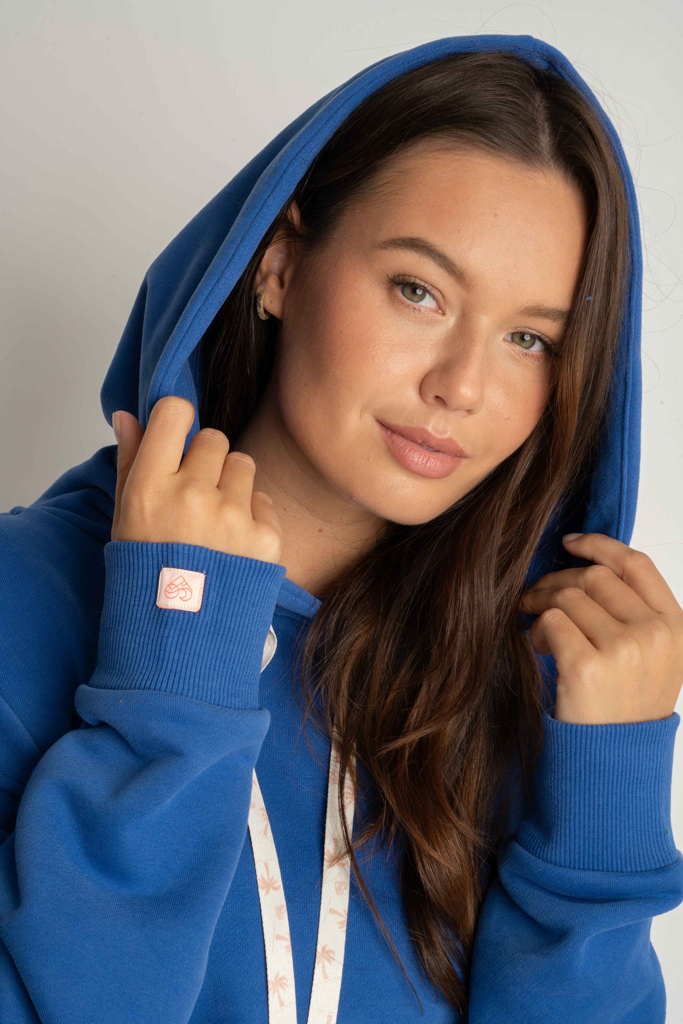 BLUZA Z KAPTUREM CIEMNONIEBIESKA - AURENA