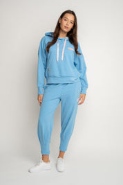 DRESOWE SPODNIE DAMSKIE Z KIESZENIAMI I ZWĘŻANYMI NOGAWKAMI NIEBIESKIE- SUZIE