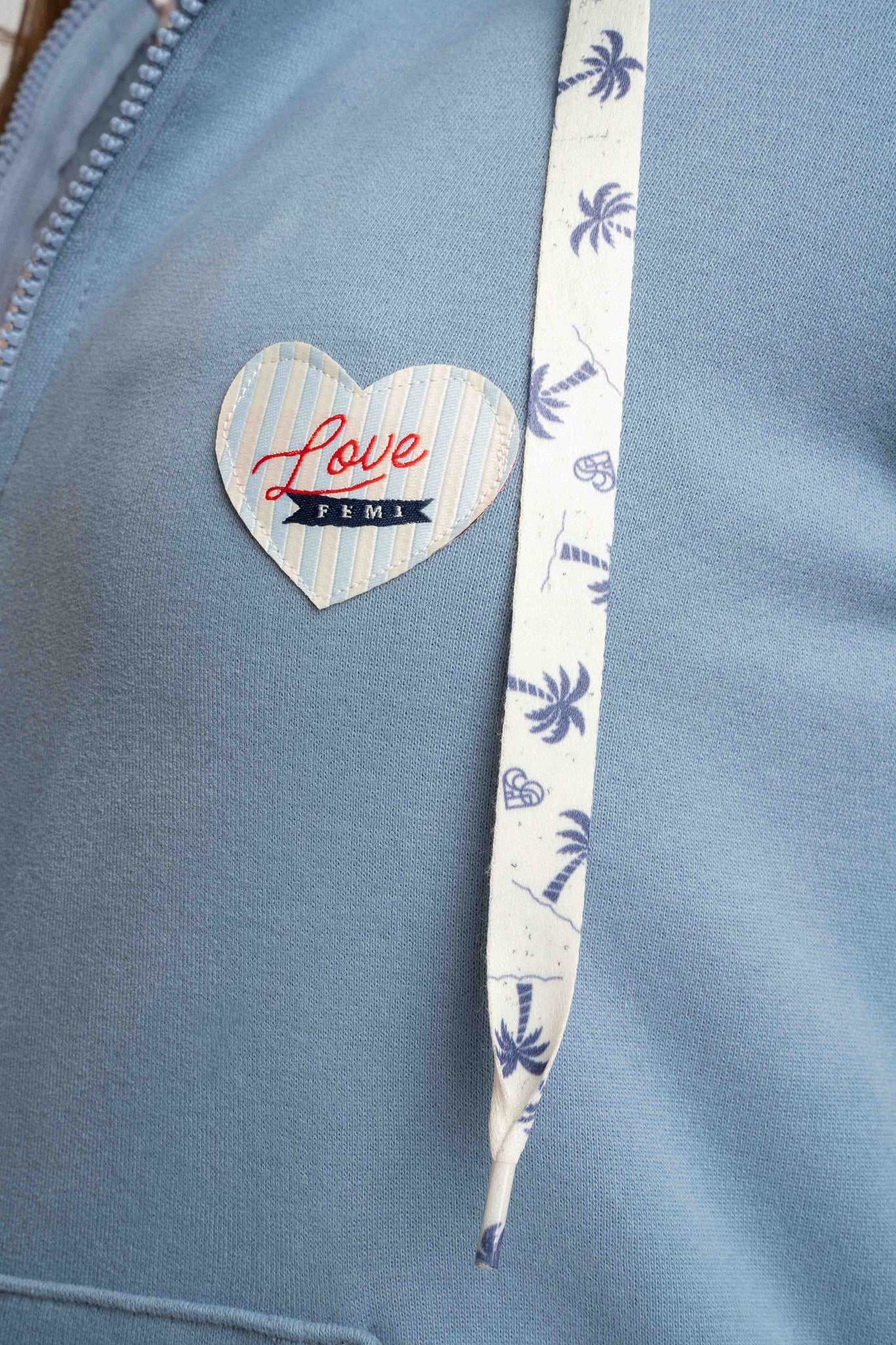 BLUZA ROZPINANA Z KAPTUREM NIEBIESKA - INI