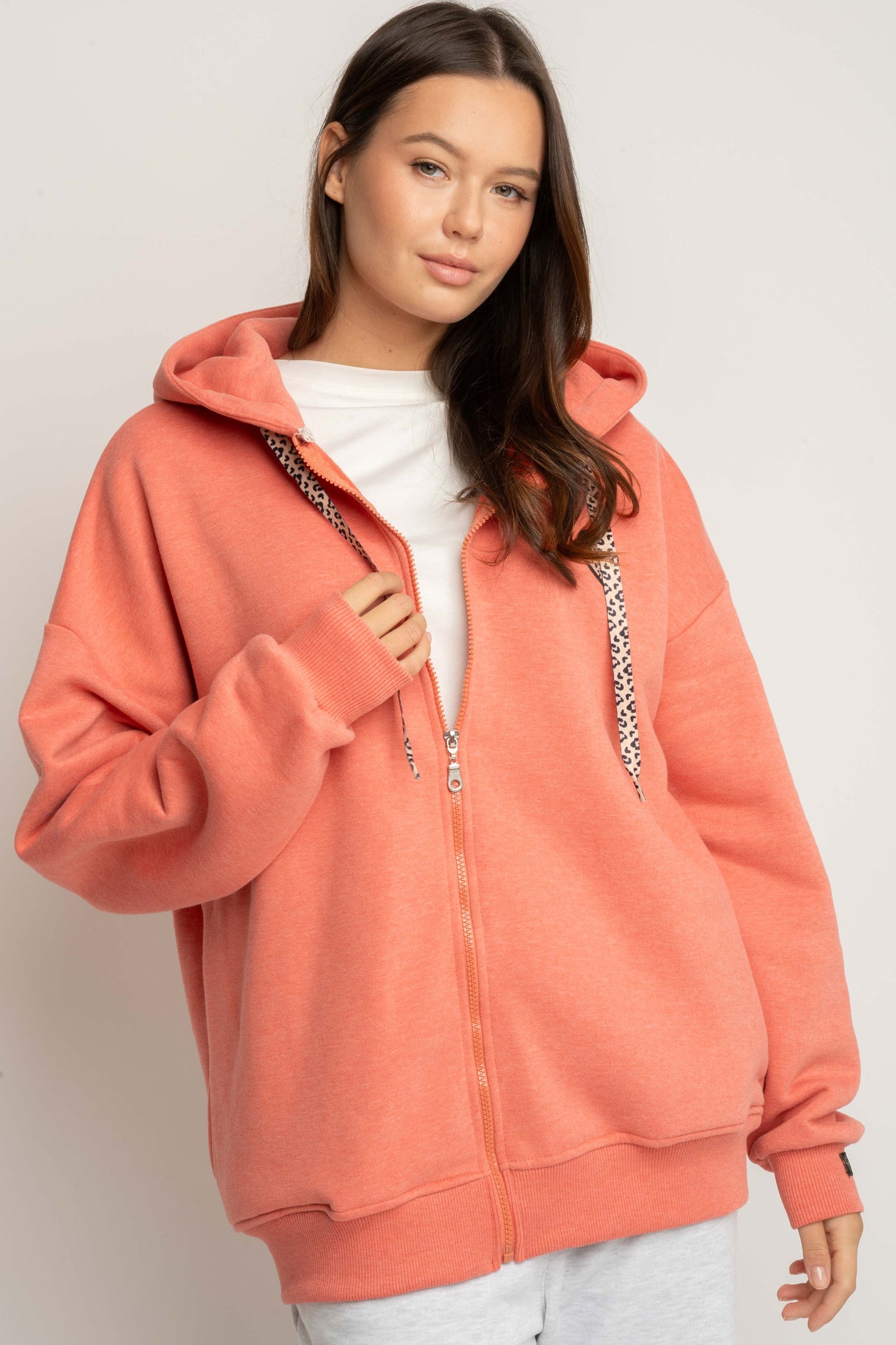 BLUZA Z KAPTUREM ROZPINANA KORALOWA - FLEUR