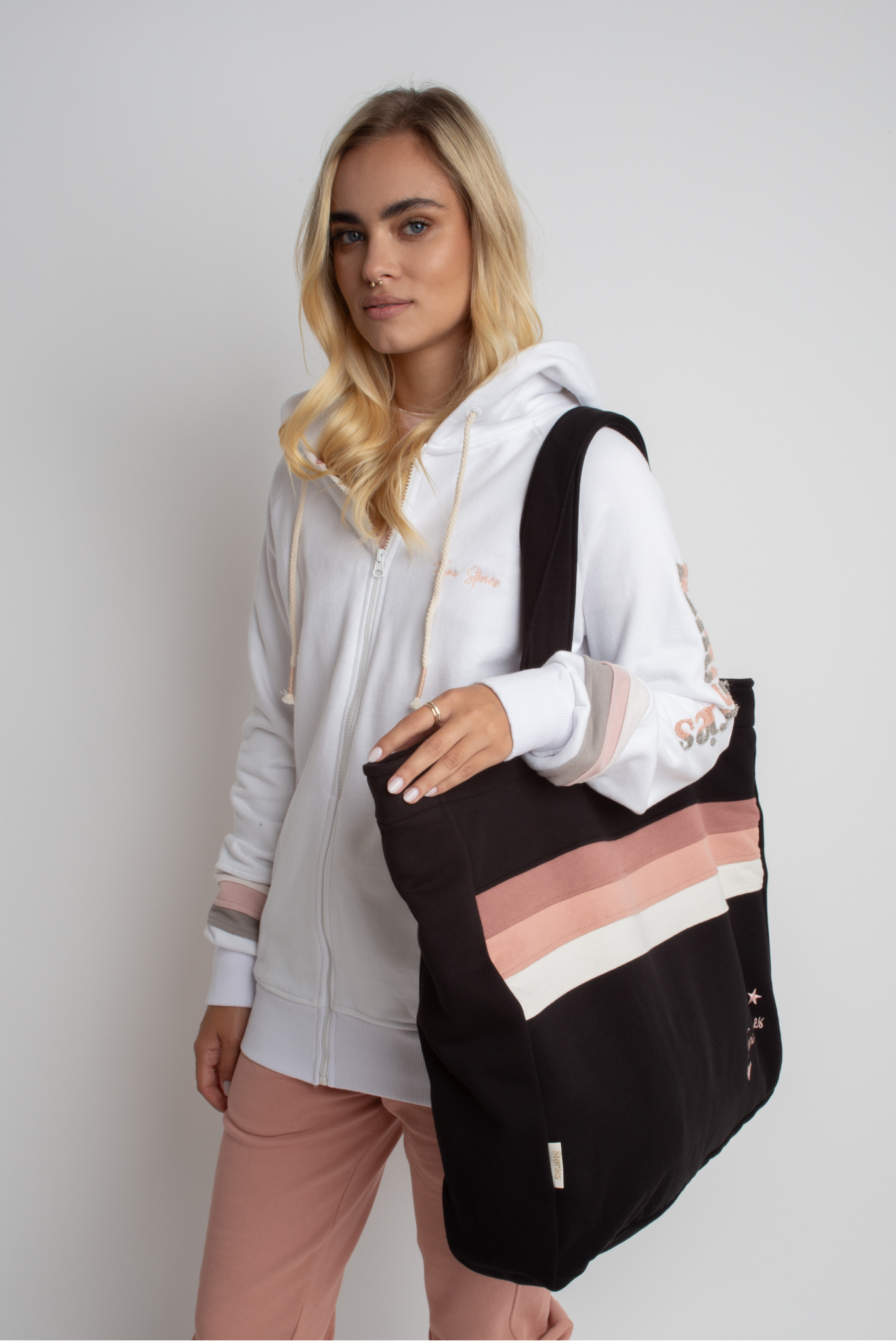 FEMI STORIES DOUBLE-SIDED SHOPPER BAG BLACK - BORA BORA