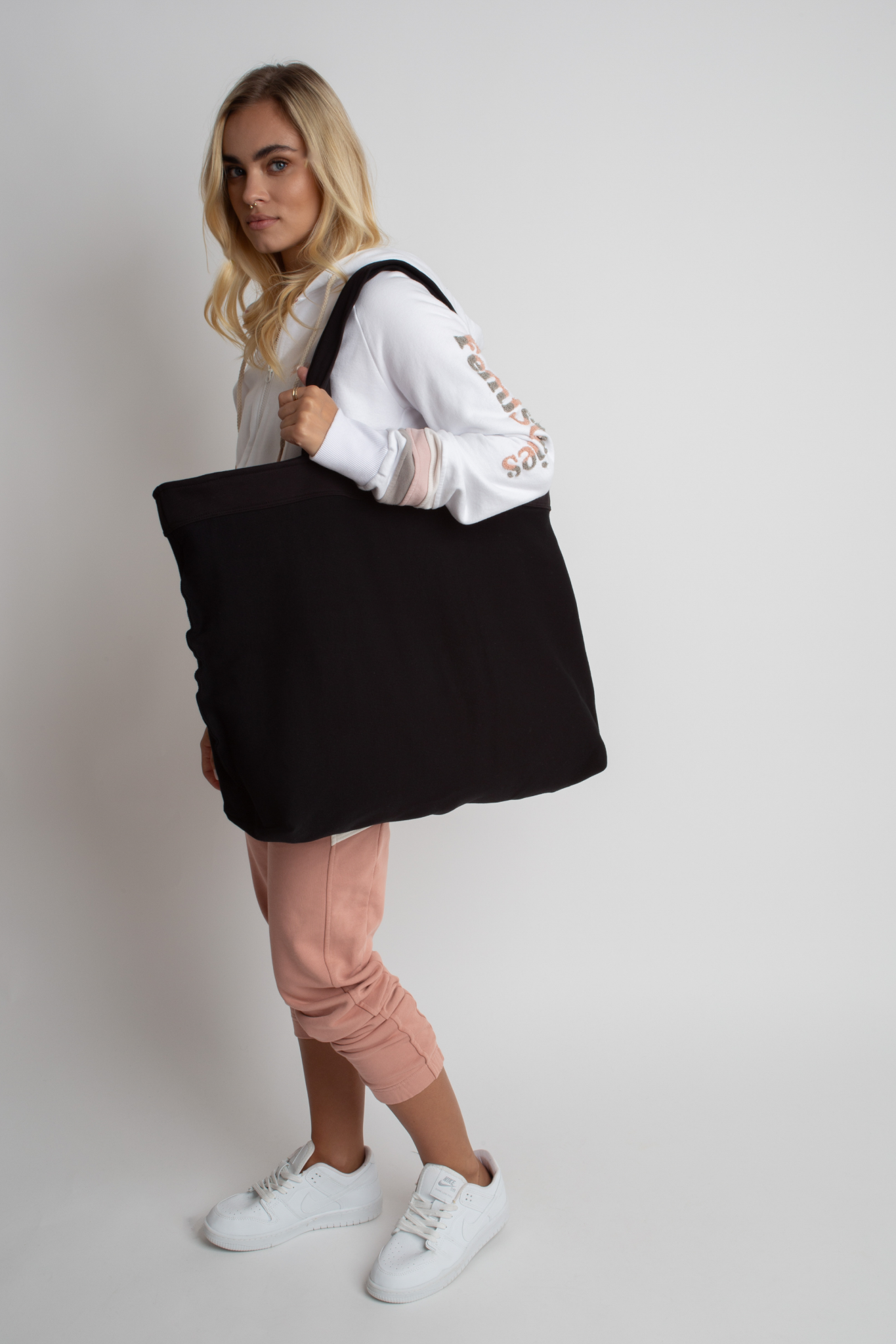 FEMI STORIES DOUBLE-SIDED SHOPPER BAG BLACK - BORA BORA
