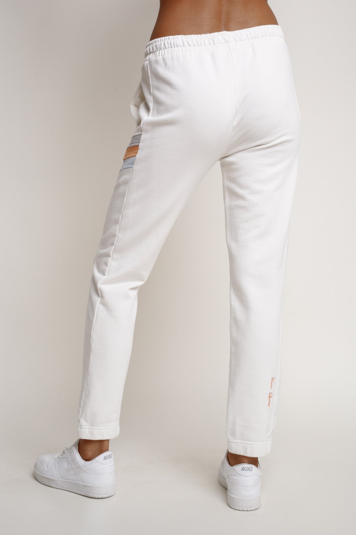FITTED WHITE SWEATPANTS - MAUI