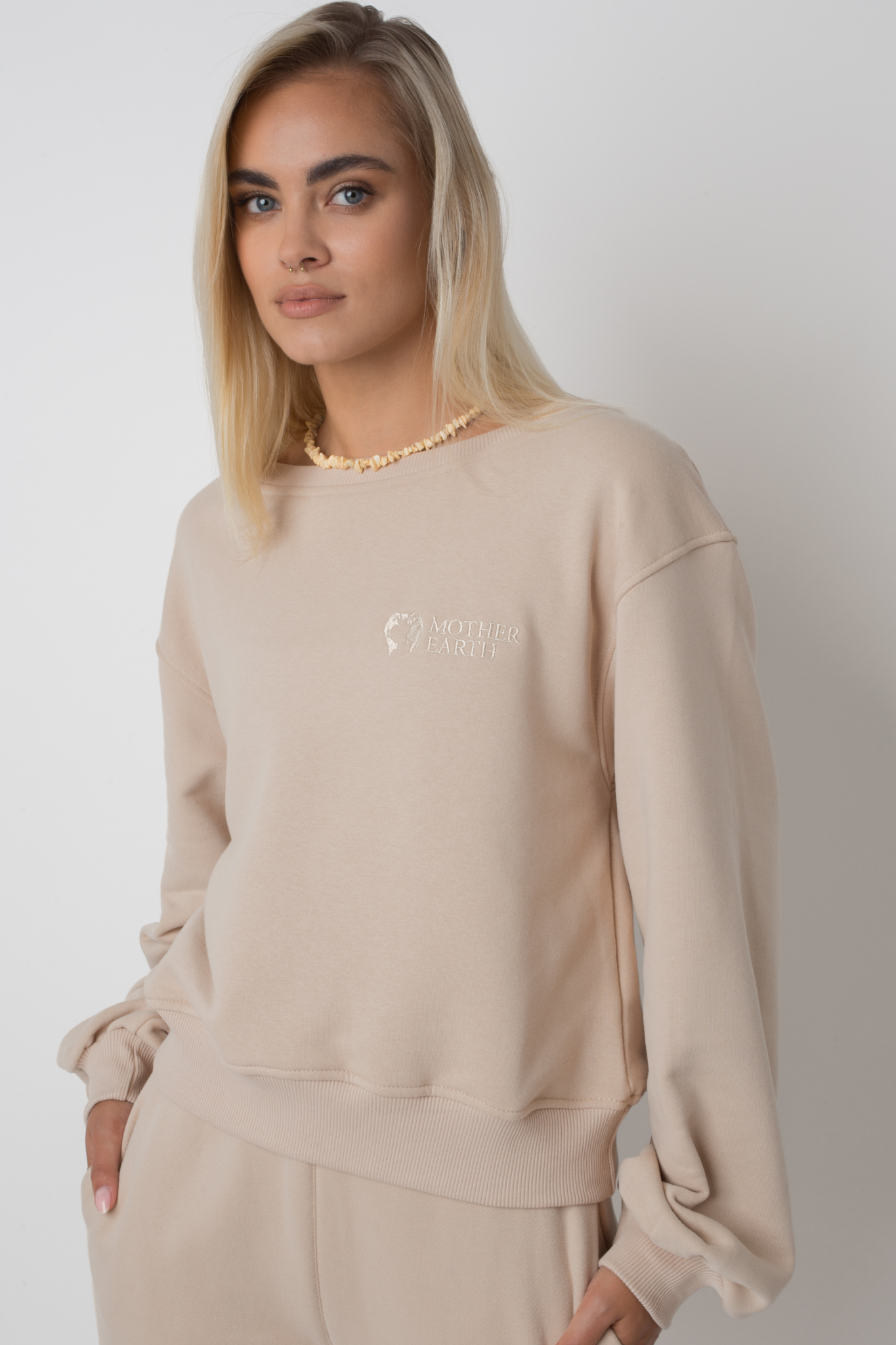 BLUZA TYPU CREWNECK BEŻOWA - COMINO