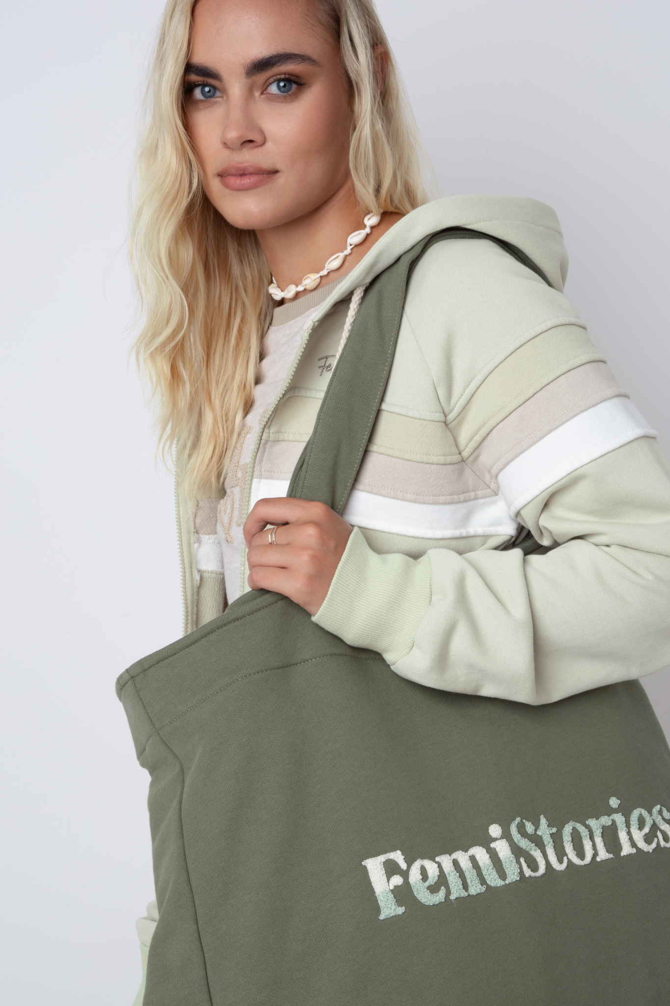 FEMI STORIES DOUBLE-SIDED SHOPPER BAG KHAKI - BORA BORA