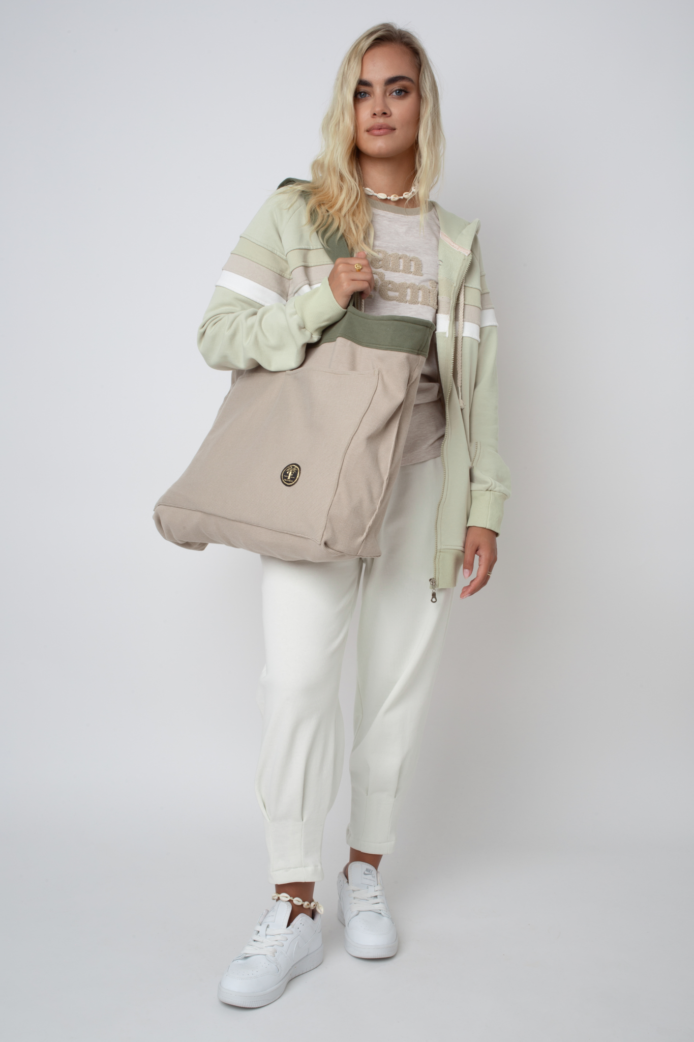 FEMI STORIES DOUBLE-SIDED SHOPPER BAG KHAKI - BORA BORA