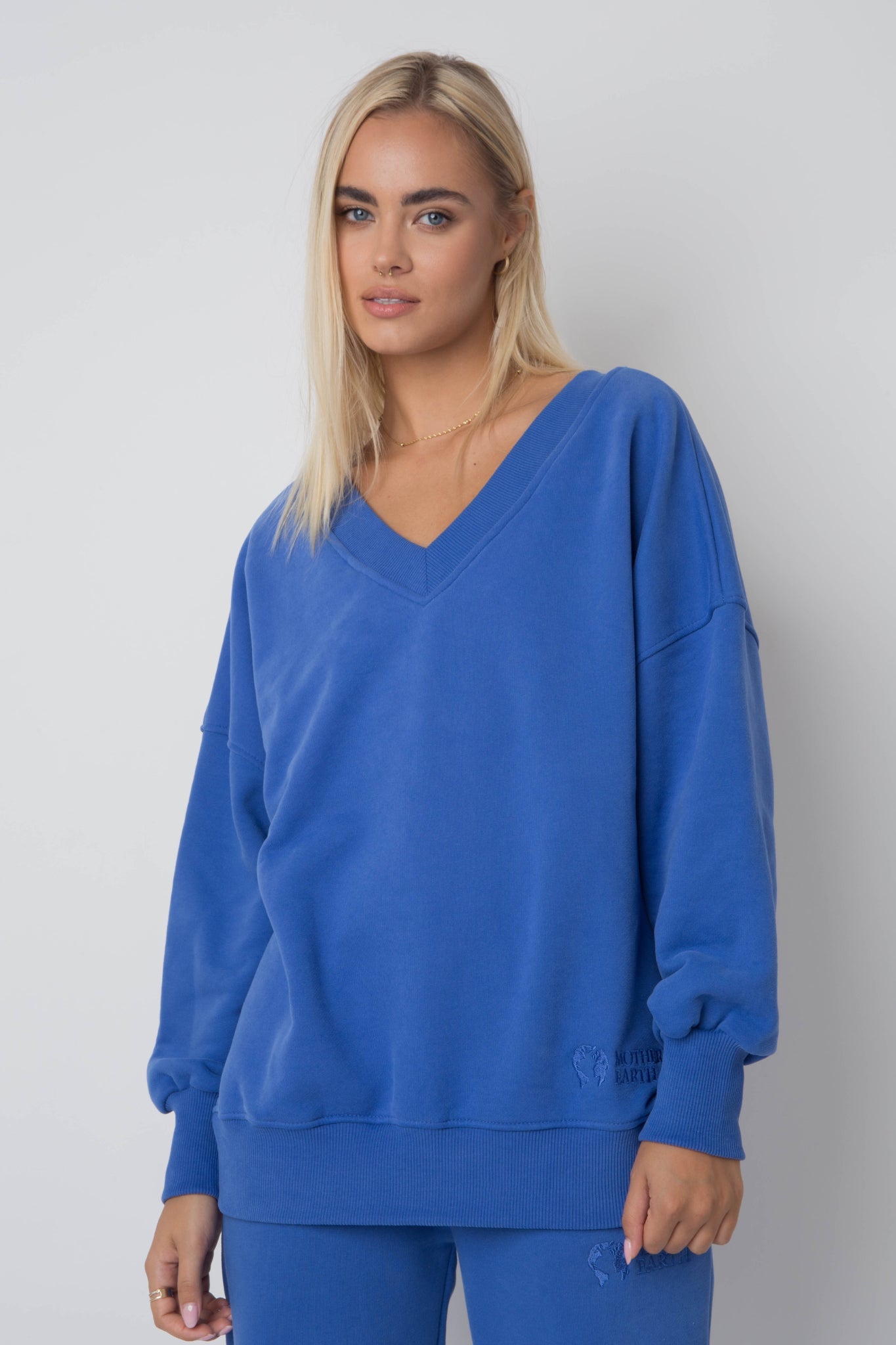 BLUZA Z DEKOLTEM OVERSIZE CHABROWA - BISCOE