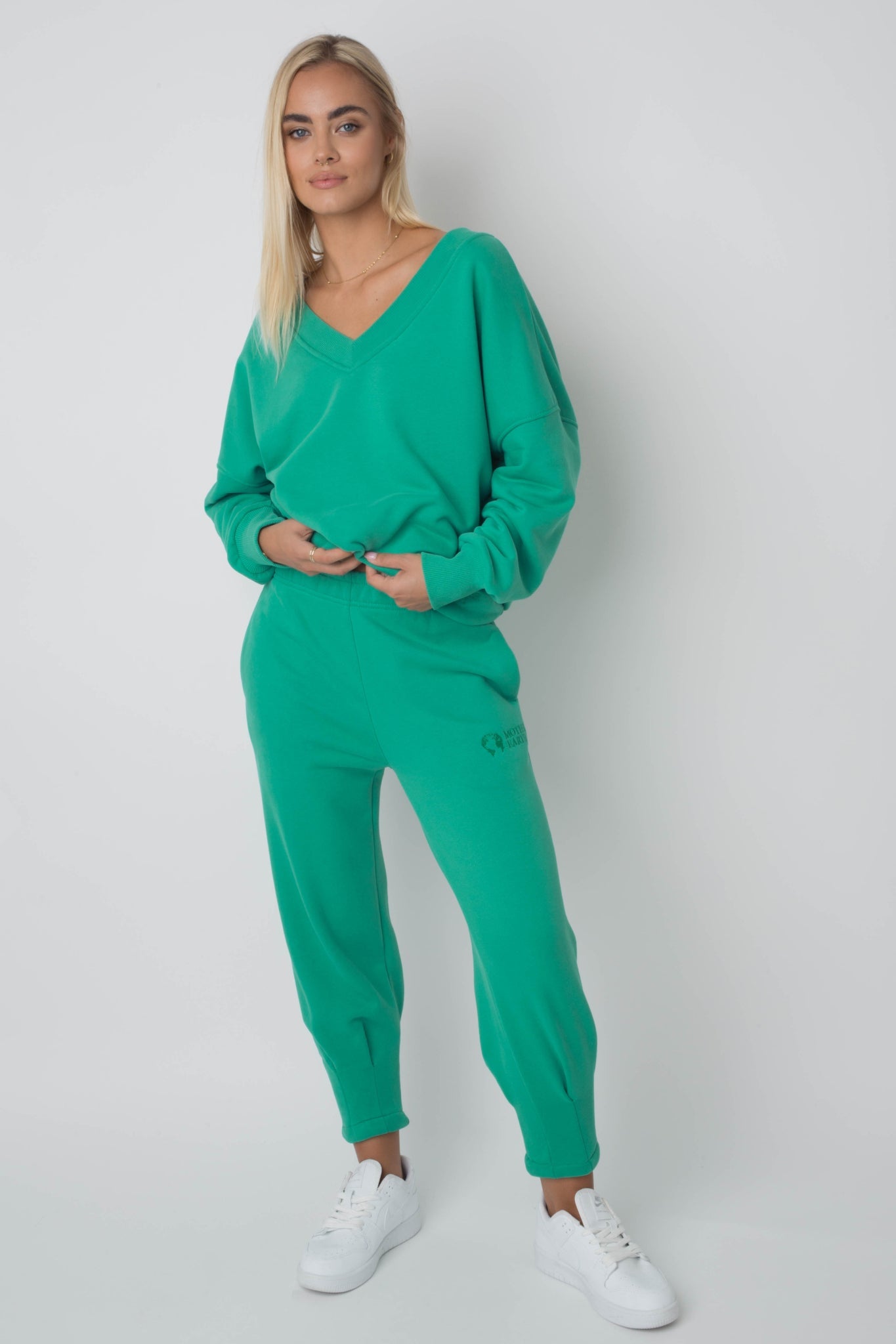 BLUZA Z DEKOLTEM OVERSIZE ZIELONA - BISCOE