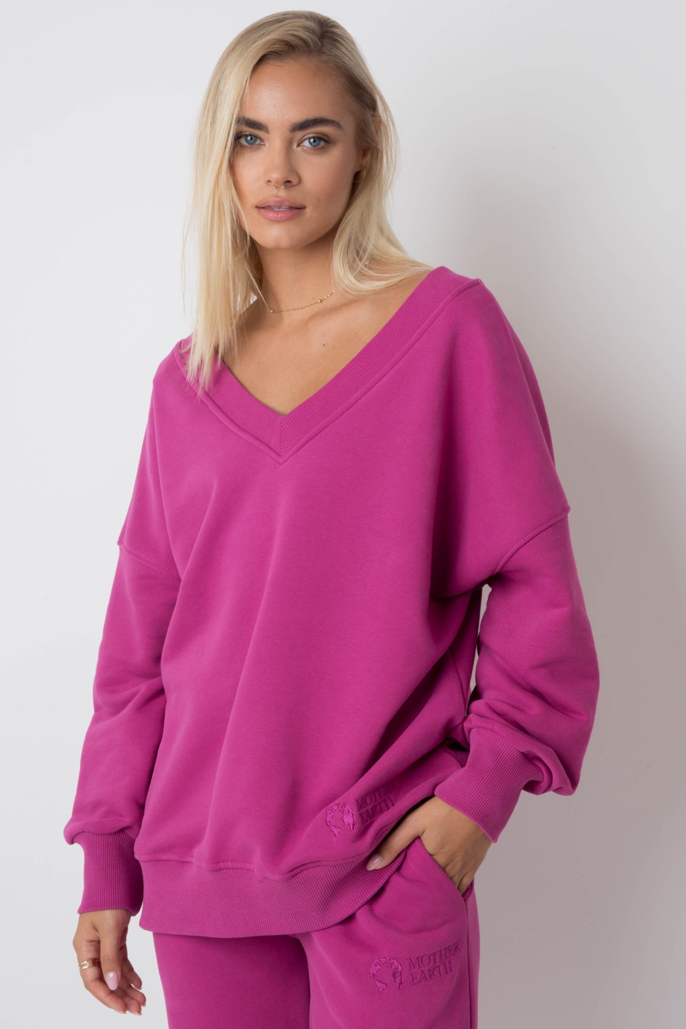 BLUZA Z DEKOLTEM OVERSIZE RÓŻOWA - BISCOE