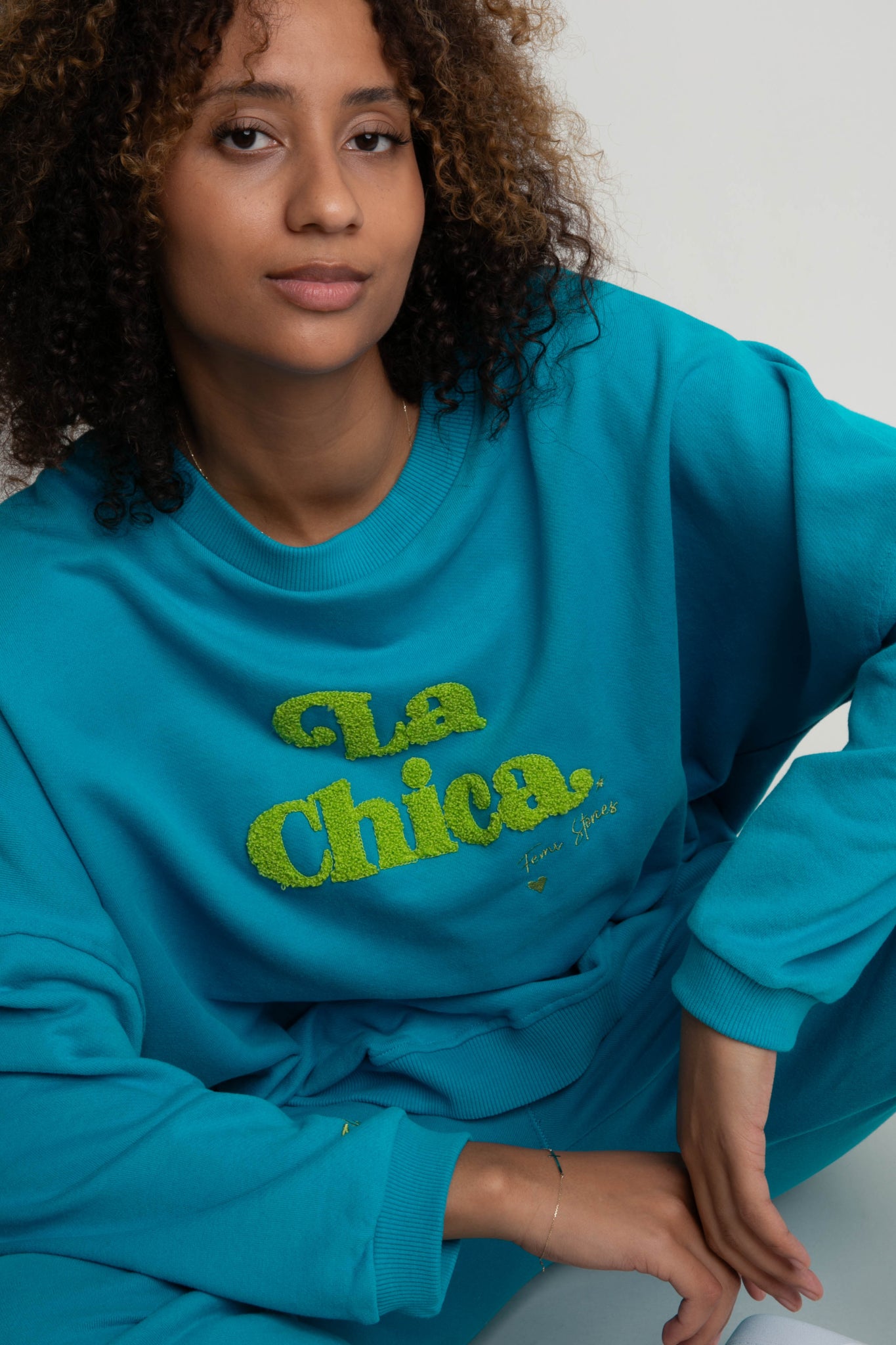 BLUZA LA CHICA TYPU CREWNECK TURKUSOWA - VALD