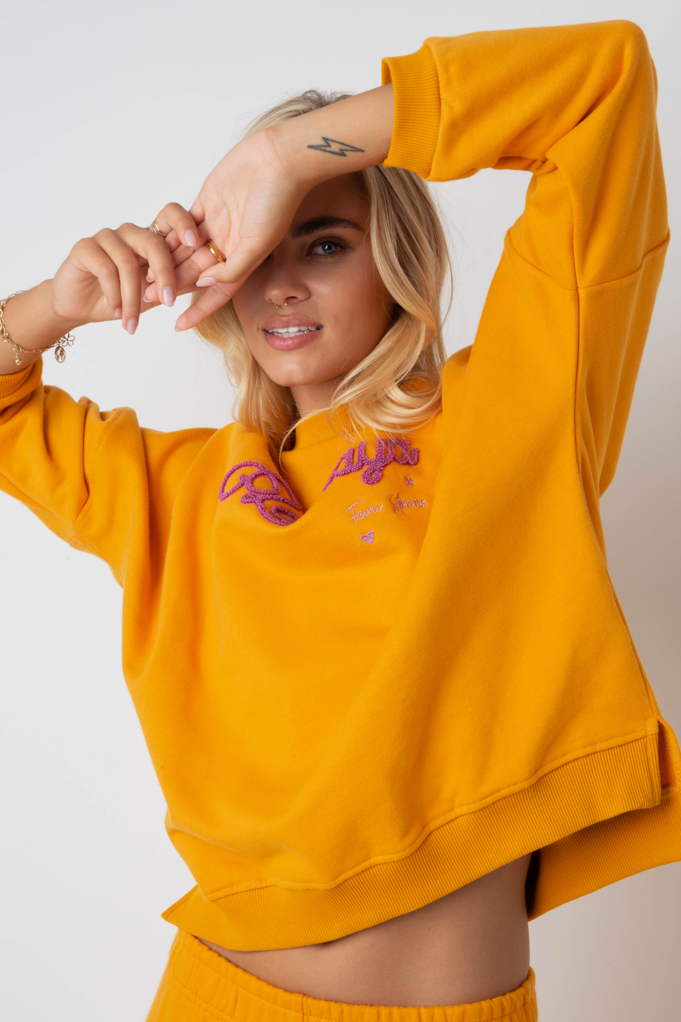 BLUZA LA PLAYA TYPU CREWNECK POMARAŃCZOWA - VALD