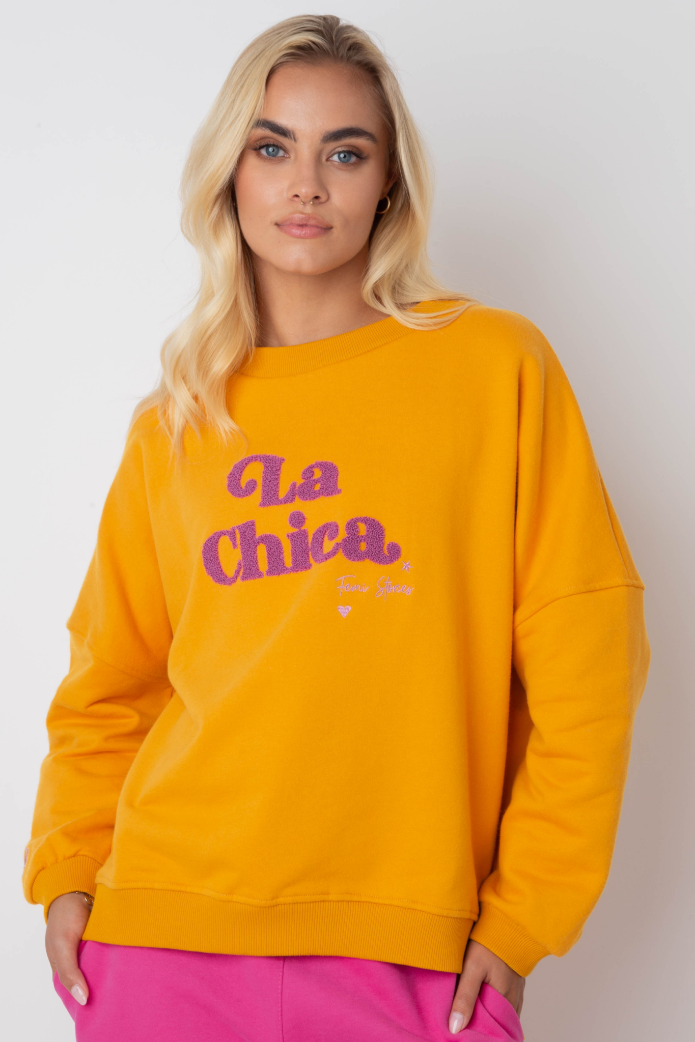 BLUZA LA CHICA TYPU CREWNECK POMARAŃCZOWA - VALD