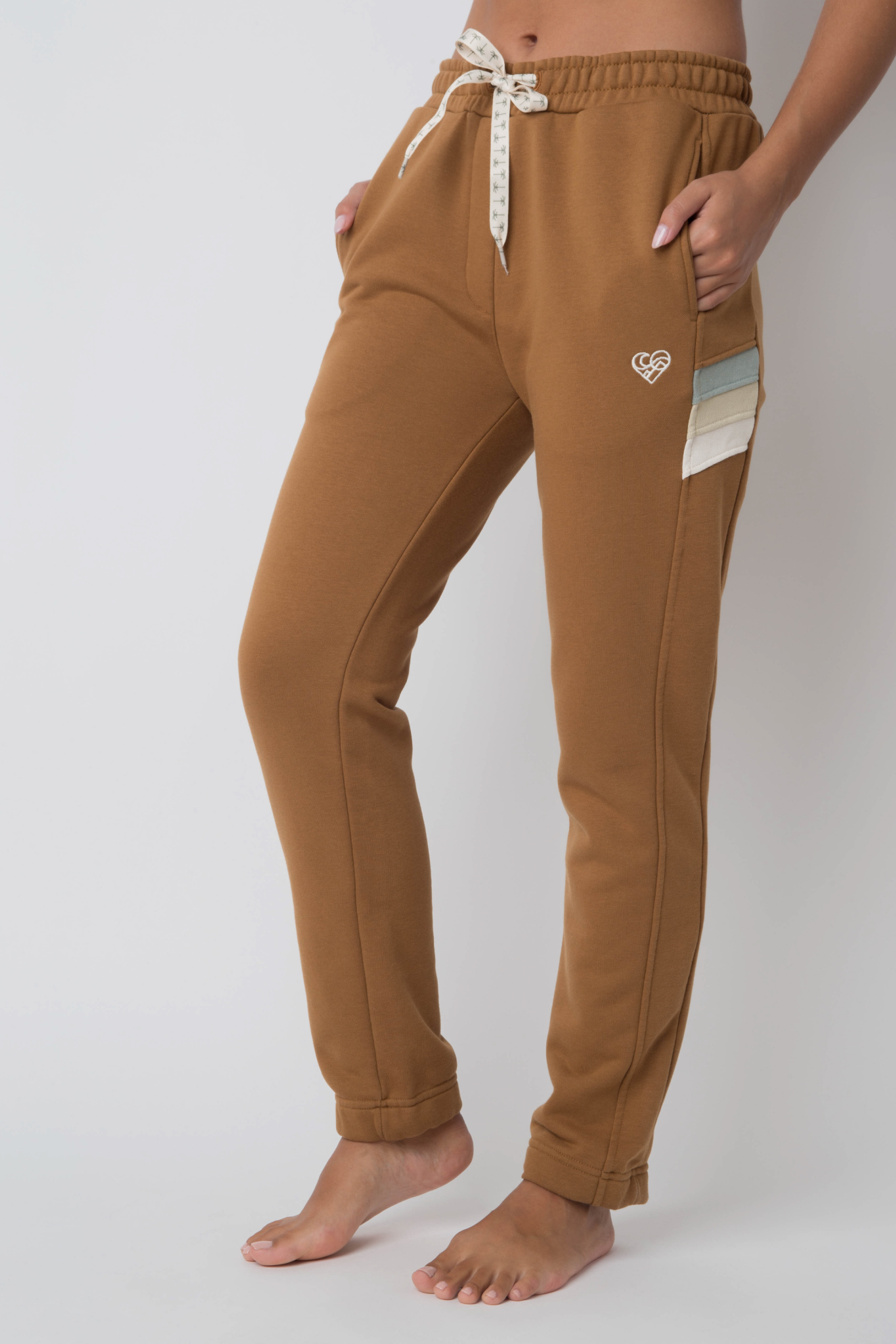FITTED BROWN SWEATPANTS - MAUI