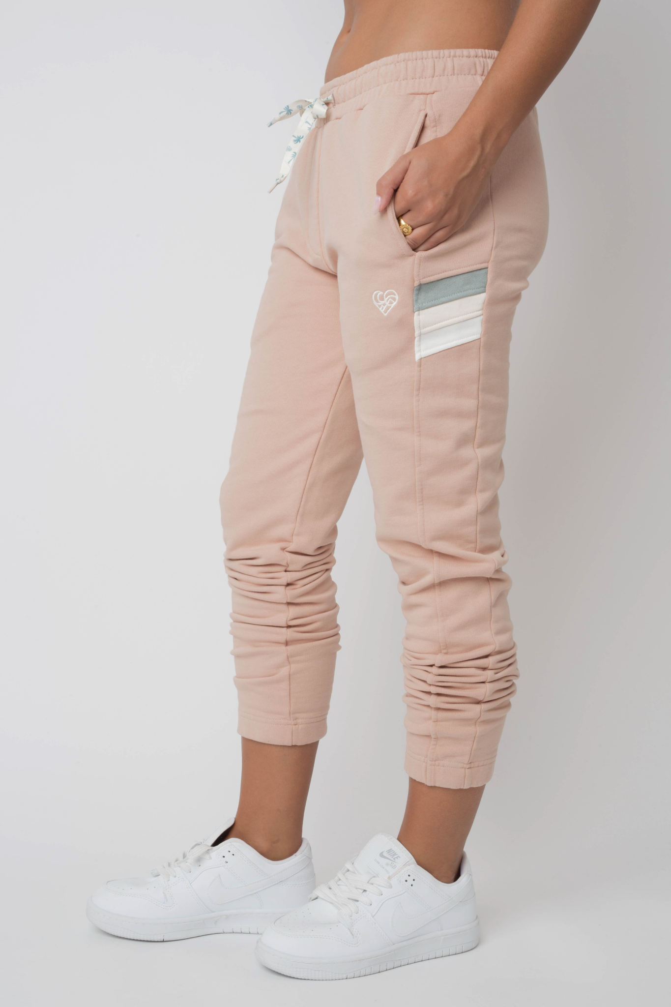 FITTED LIGHT PINK SWEATPANTS - MAUI