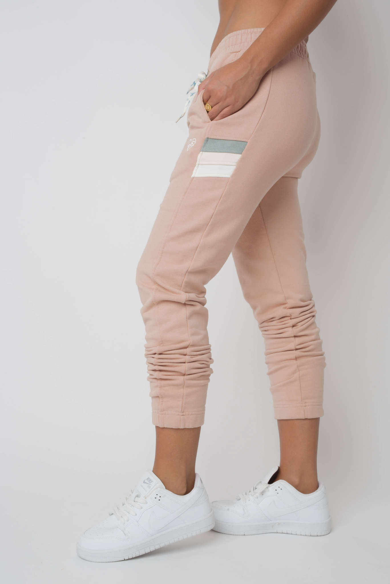 FITTED LIGHT PINK SWEATPANTS - MAUI