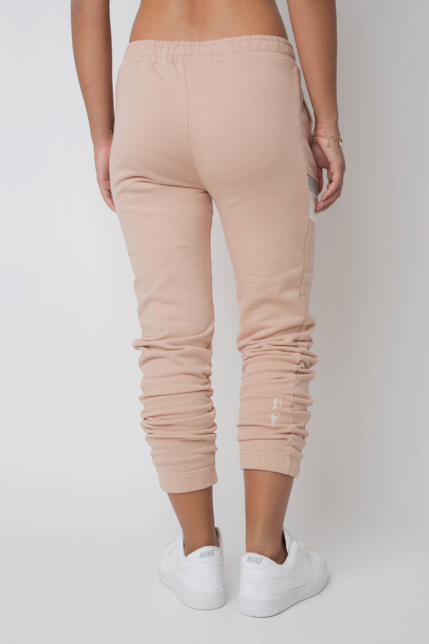 FITTED LIGHT PINK SWEATPANTS - MAUI