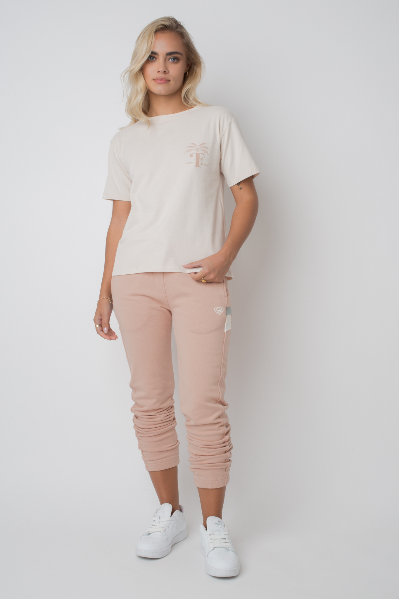 APRES BEACH T-SHIRT LIGHT BEIGE WITH BROWN PALM PRINT - MANUEL