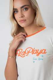 T-SHIRT LA PLAYA ECRU Z POMARAŃCZOWYM NAPISEM I LAMÓWKĄ - COSMA